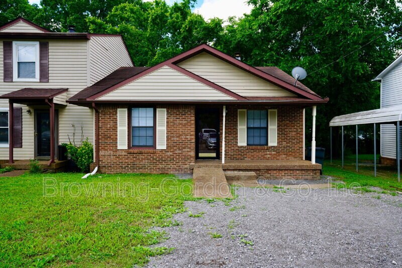 Foto principal - 3332 Oak Trees Ct