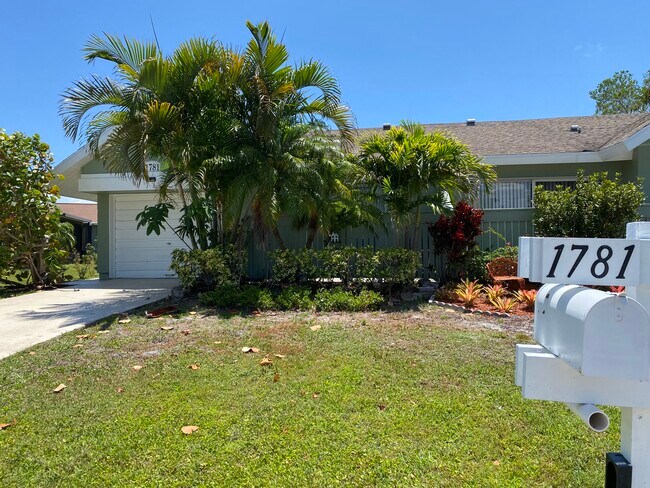 Foto del edificio - 1781 SE Linpark Ct