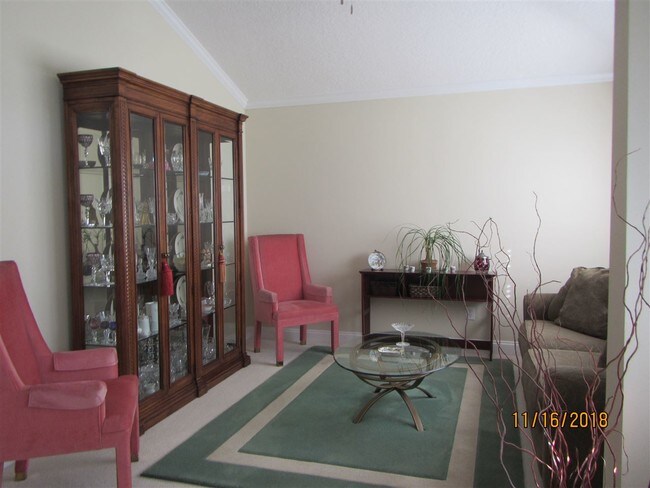 Foto del edificio - 371 Hefferon Dr