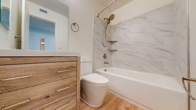 Bathroom - Sonoma Park Apartments