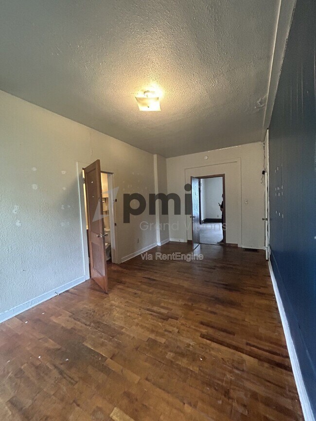 Foto del edificio - 1105 6th St