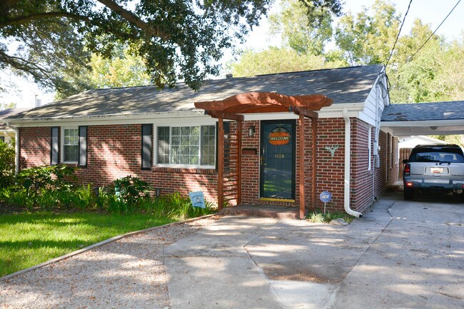 Building Photo - 1820 Pebble Rd