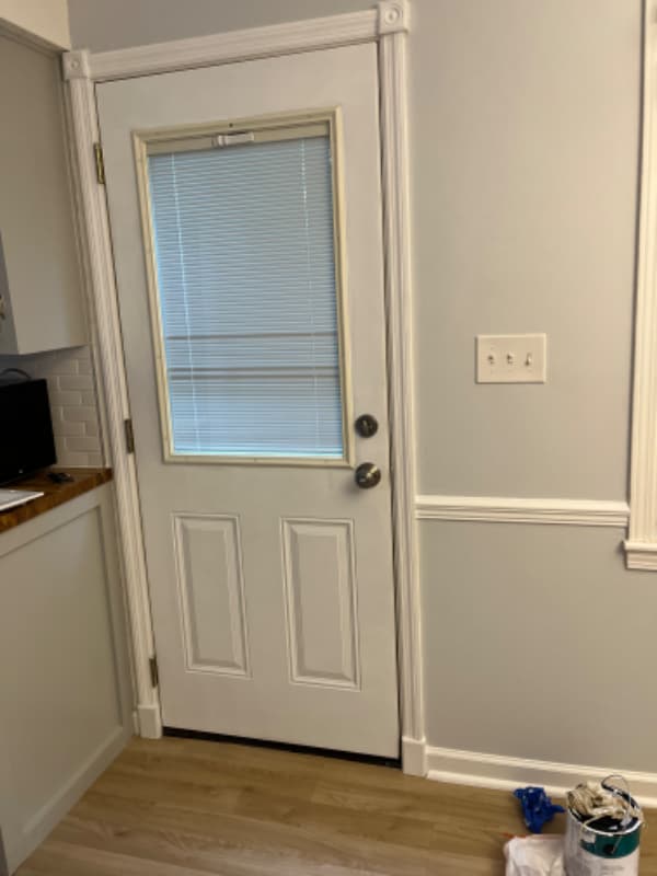 Building Photo - 821 Linbard Ln