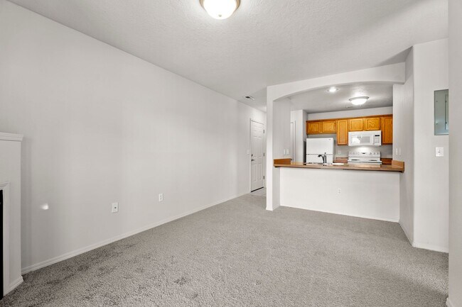 Foto del edificio - 1 Bed/1 Bath in 55+ Independent Living Community