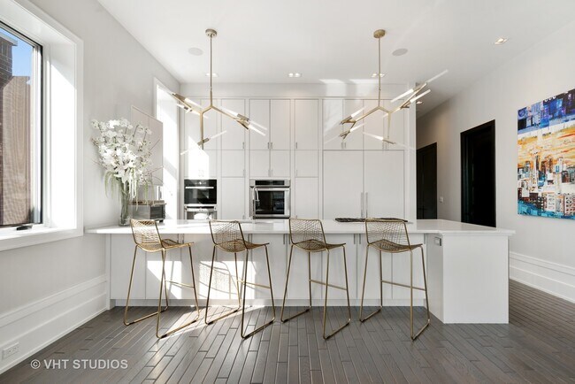 Foto del edificio - 2756 N Magnolia Ave