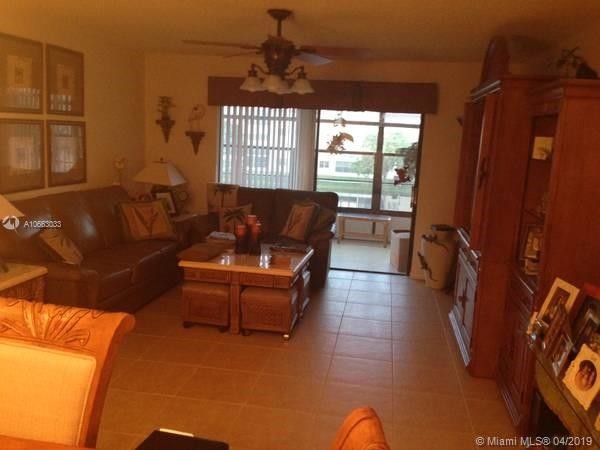 Primary Photo - 4970 E Sabal Palm Blvd
