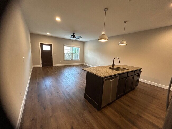 Foto del edificio - 2BD 2BA ONE LEVEL CONDO FOR RENT AT CYPRESS RIDGE IN ALGOOD