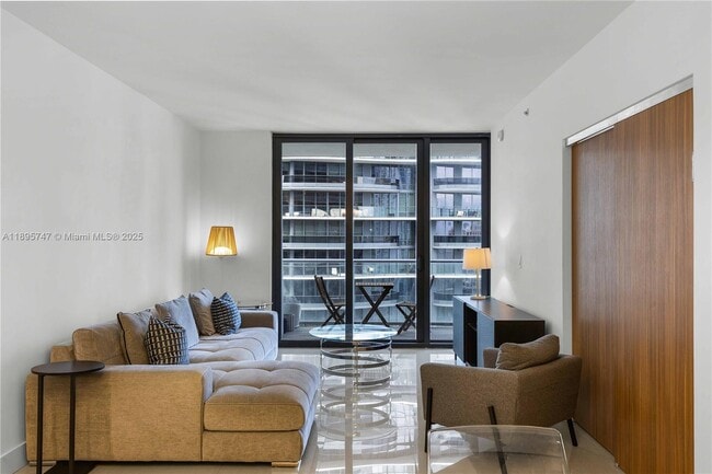 Foto del edificio - 1010 Brickell Ave
