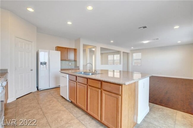 Building Photo - 7712 Buckhorn Island Ave