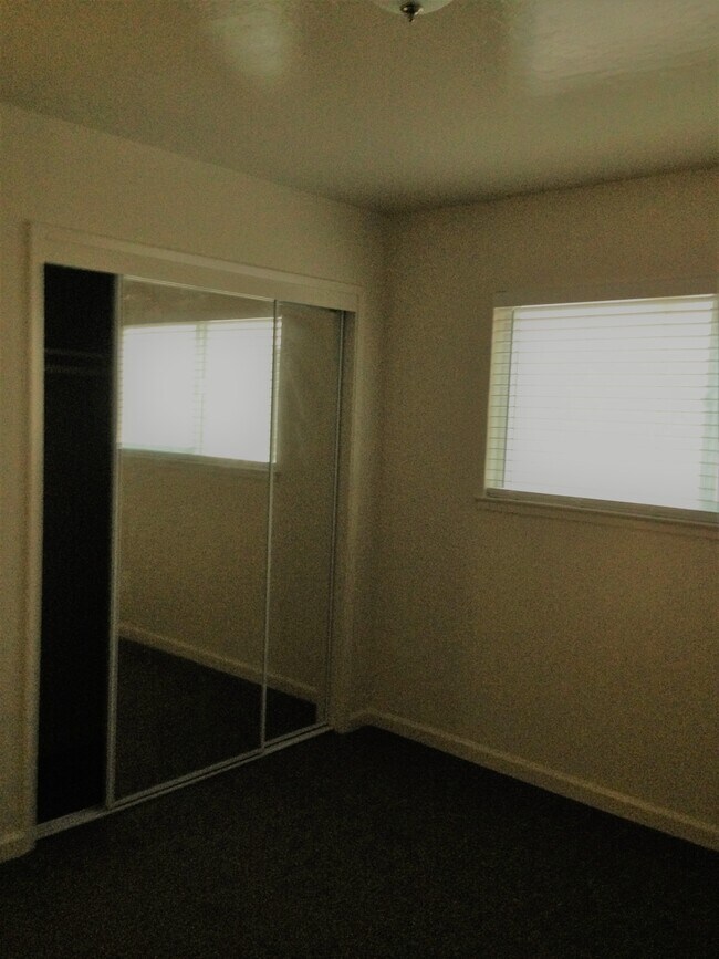 Closet Sliding Mirror Doors - 5701 Almaden Rd