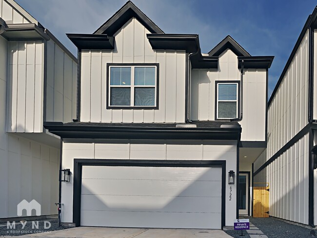 Building Photo - 6722 Parker Oaks Ln