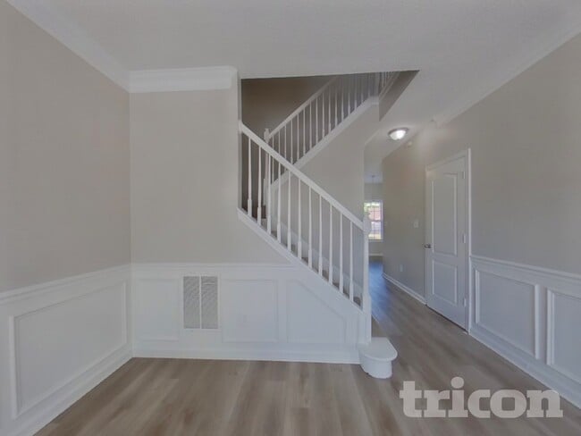 Building Photo - 10481 Sand Ct