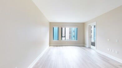 Interior Photo - Channel Mission Bay