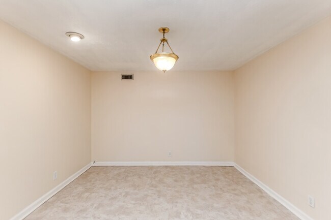 Foto del edificio - 3504 Pleasant Valley Rd
