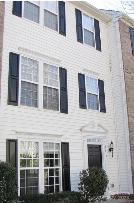 Primary Photo - 15610 King Louis Ct