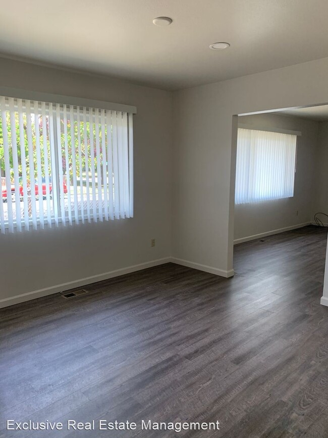 Building Photo - 2 br, 2 bath House - 2202 Garden Avenue