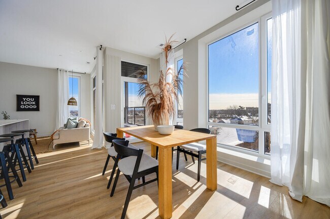 Foto del edificio - 3207 N Narragansett Ave