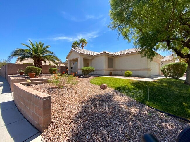 Foto del edificio - 678 Turtlewood Pl