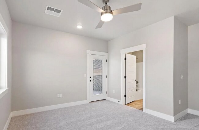 Building Photo - 3036 N Network Ln