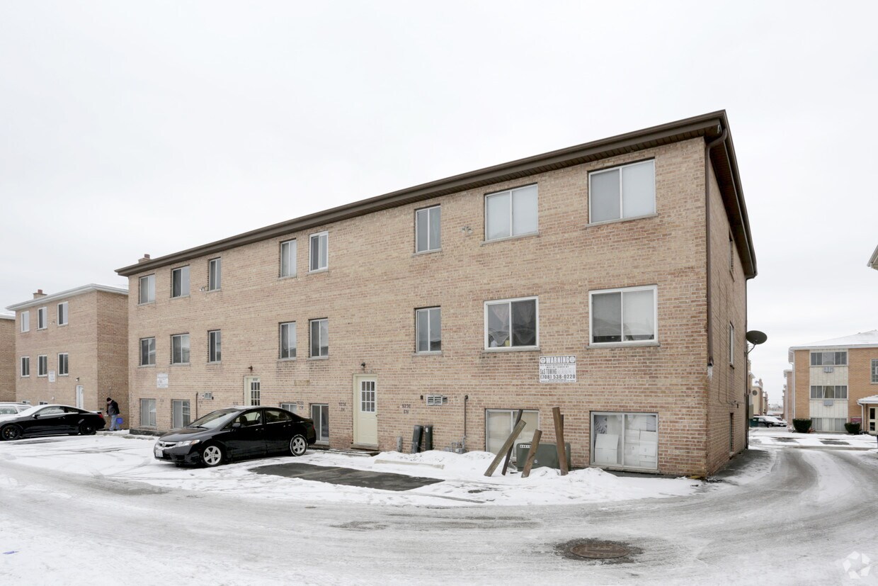 Foto del edificio - 9232-9236 Jill Ln
