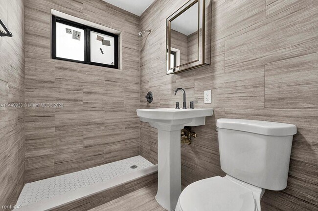 Building Photo - 2 br, 2 bath House - 2633 SW 30th Ct