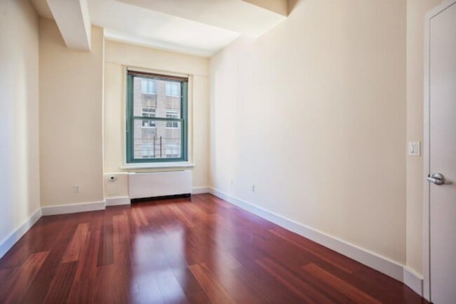 Foto del edificio - 2 bedroom in NEW YORK NY 10038
