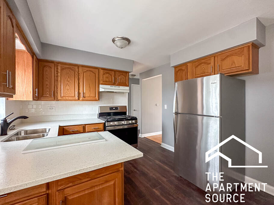 Foto principal - 3835 N Narragansett Ave