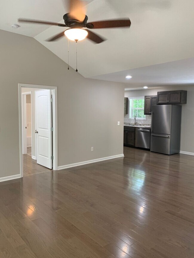 Foto del edificio - Charming 3 Bedroom Home in Private Setting in Tullahoma...