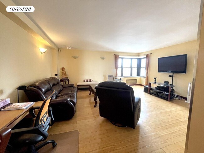 Foto del edificio - 413 Grand St
