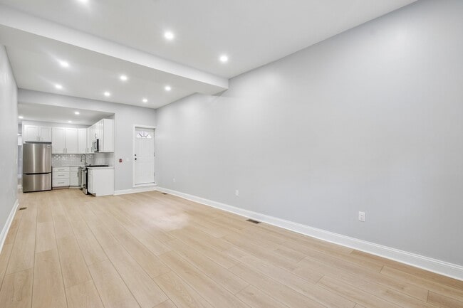 Photo - 617 S 8th St (Philadelphia, PA) Apartment