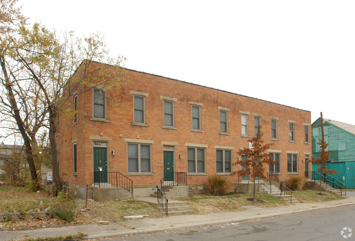 Foto del edificio - 1554-1562 E Oak St