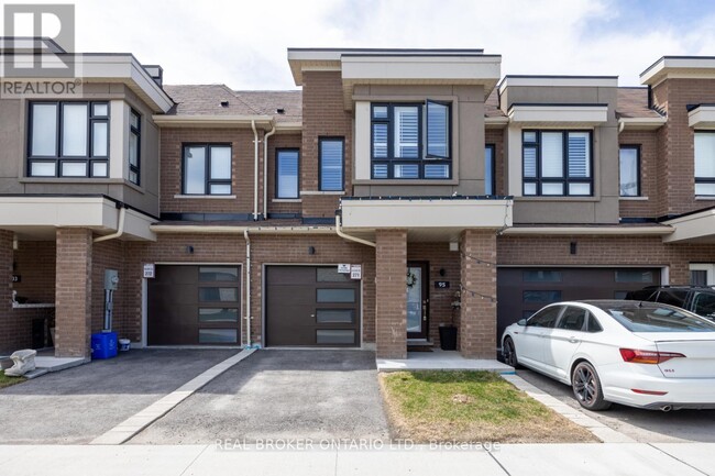 Building Photo - 95 Caspian Sq