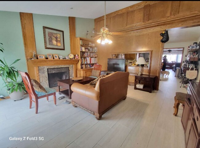 Foto del edificio - 3852 Alder Pl