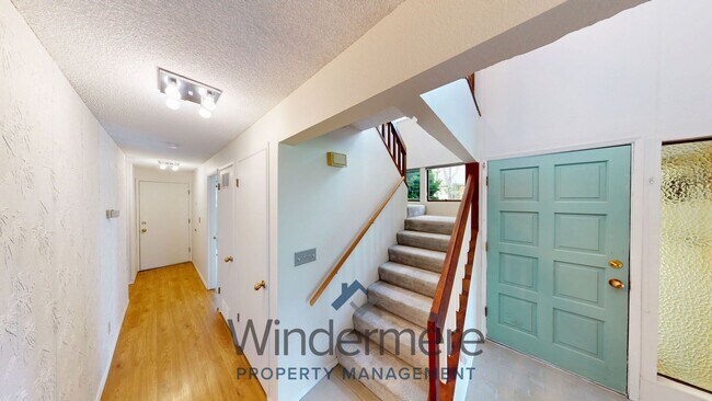 Foto del edificio - 601 Village Way