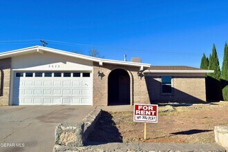 Building Photo - 4613 Sun Valley Dr