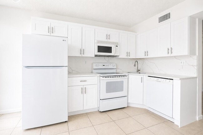 Building Photo - 5910 Morningstar Cir