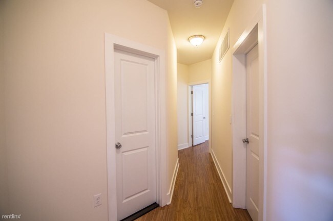 Foto del edificio - 3842 Lancaster Ave