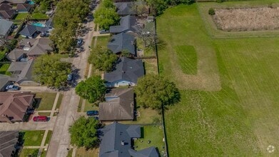 Building Photo - 6219 Canada Dr