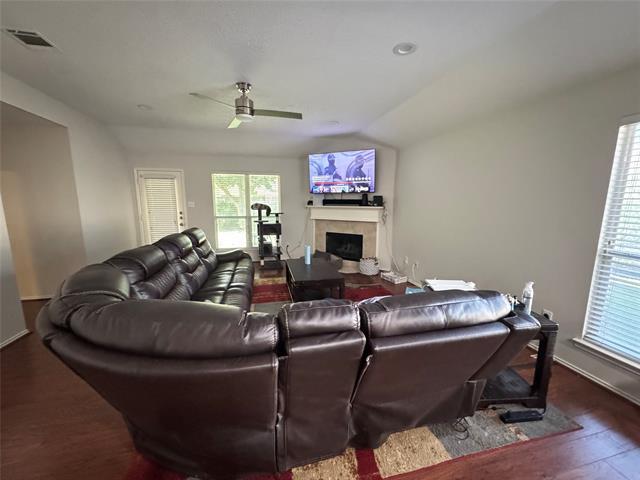 Building Photo - 9812 Fillmore Dr