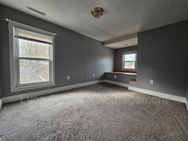 Building Photo - 67 Farnum Pike