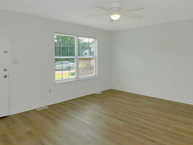 Foto del edificio - Fully Renovated Single-Family