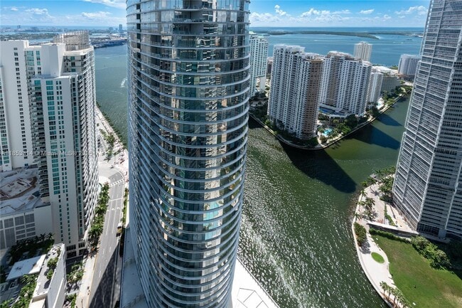 Foto del edificio - 200 Biscayne Blvd