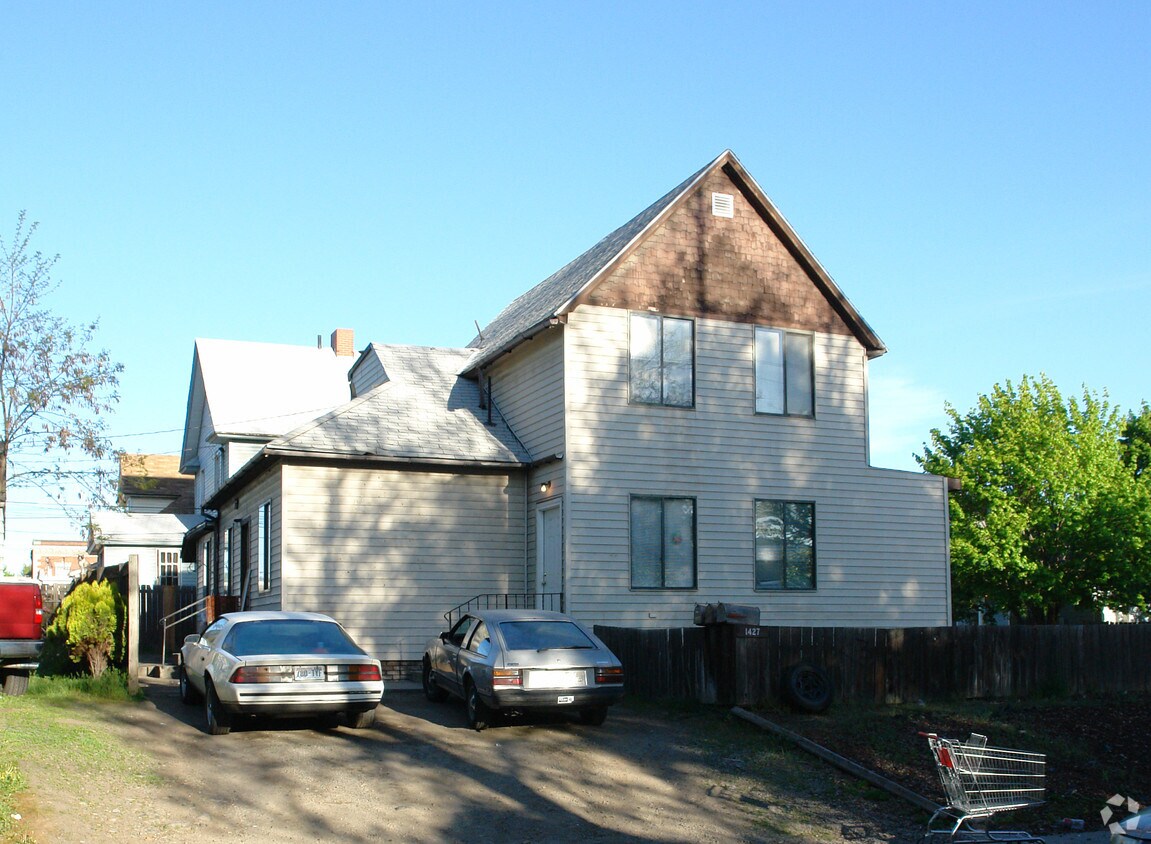 Primary Photo - 1427 N Lincoln St