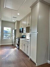 Building Photo - 8321 Coma St