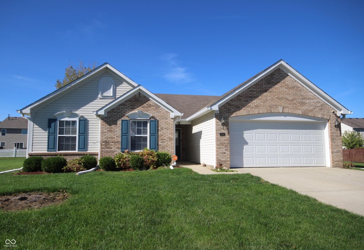 Primary Photo - 2306 McGregor Dr