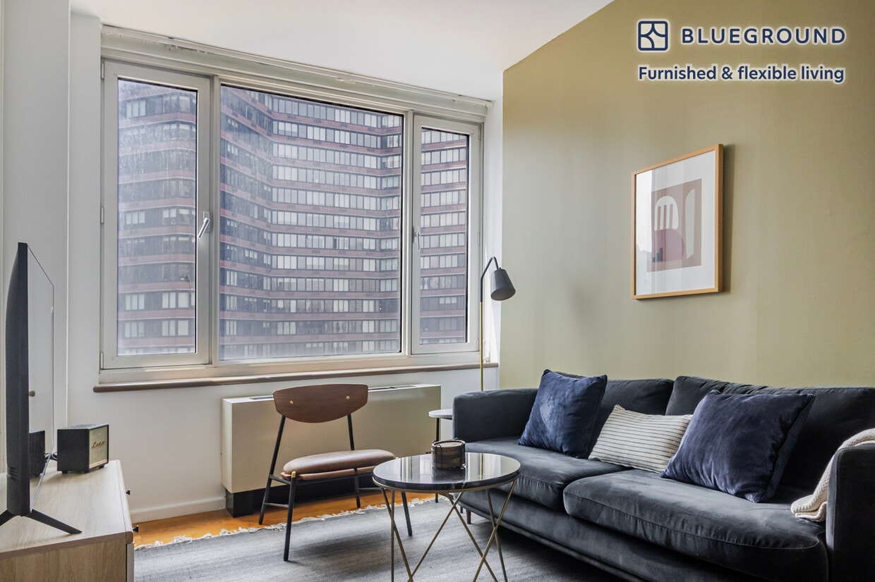 Primary Photo - 635 W 42nd St