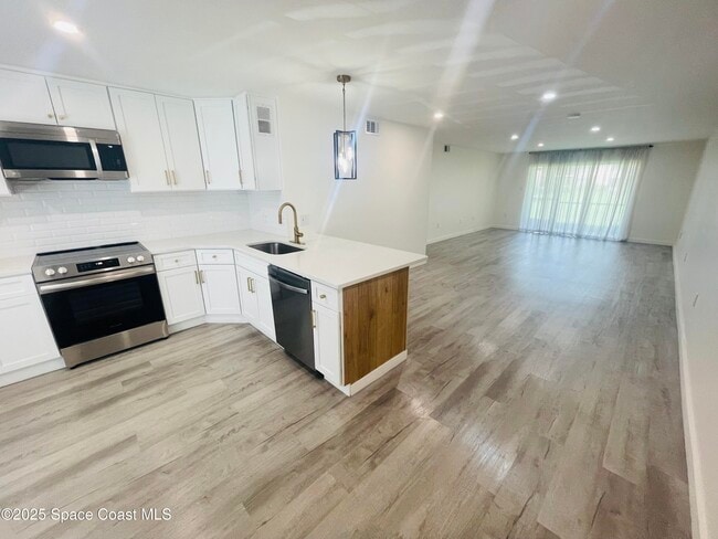 Foto del edificio - 1515 Huntington Ln