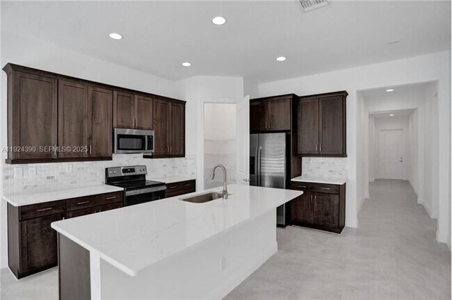 Foto del edificio - 8450 NW 39th Ct