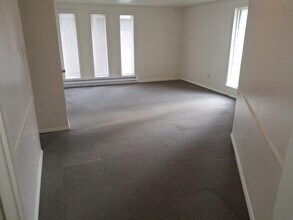 Building Photo - 4920 Old Maysville Rd