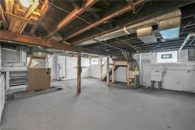 Foto del edificio - 8505 Bancroft Ave